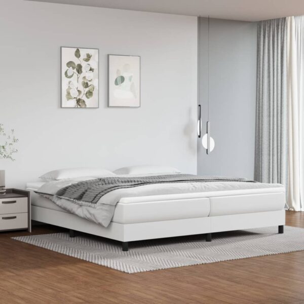 Krevet s oprugama i madracem bijeli 200x200 cm umjetna koža